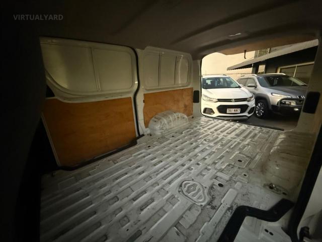 TOYOTA HIACE LWB (4 DOOR OPTION) GDH300R