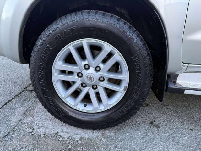 TOYOTA HILUX SR5 (4x4) KUN26R MY12