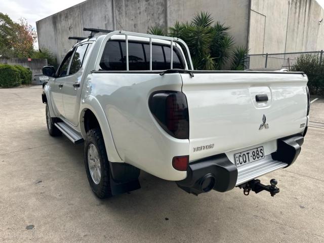 MITSUBISHI TRITON MN MY13 GLX UTILITY DOUBLE CAB 4DR SPTS AUTO 4SP 4X4 971KG 2.5DT