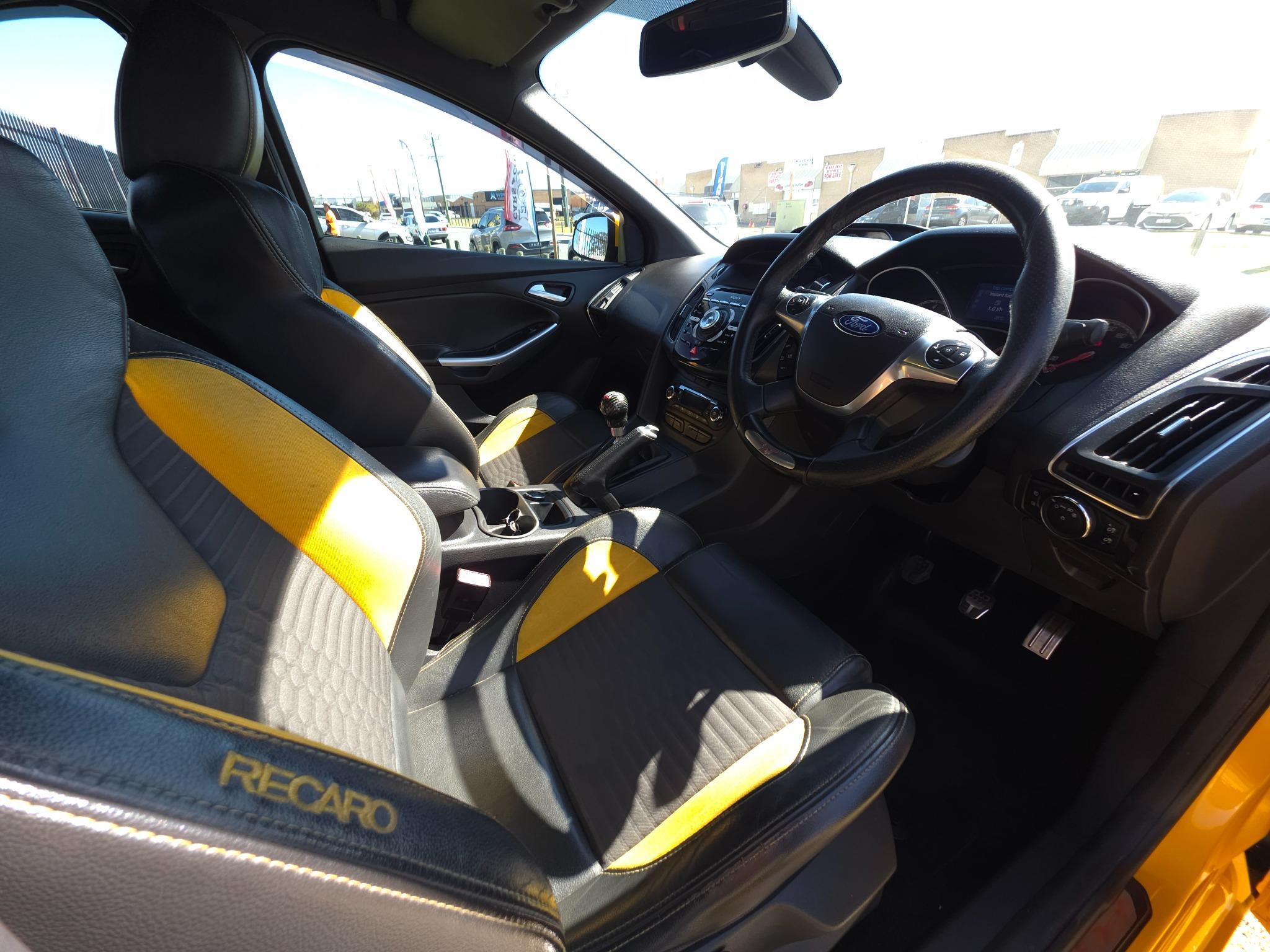 FORD FOCUS LW MKII ST HATCHBACK 5DR MAN 6SP, 2.0T