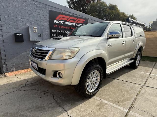 TOYOTA HILUX SR5 (4X4) KUN26R MY14