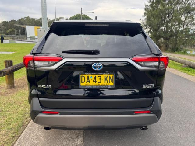 TOYOTA RAV4 CRUISER (AWD) HYBRID AXAH54R
