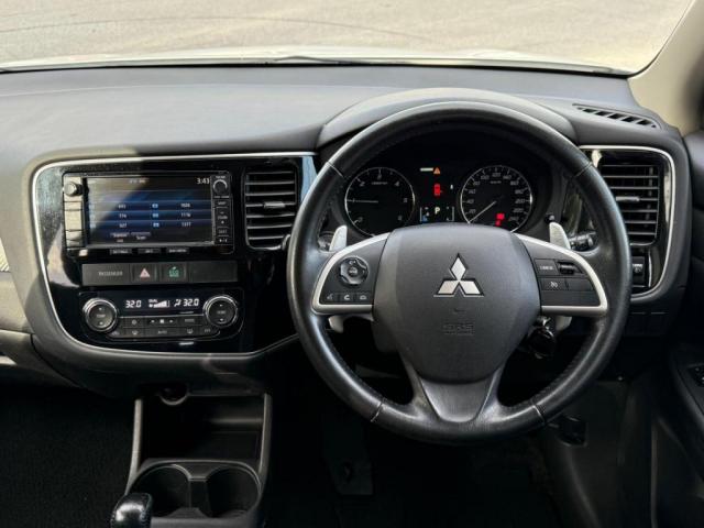 MITSUBISHI OUTLANDER LS (4X4) ZJ MY14