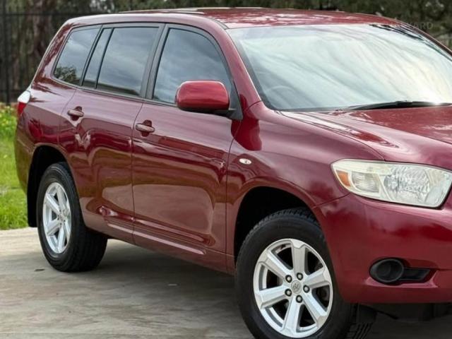 TOYOTA KLUGER ALTITUDE (4x4) GSU45R