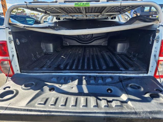 TOYOTA HILUX KUN26R MY14 SR5 UTILITY DOUBLE CAB 4DR MAN 5SP, 4X4 860KG 3.0DT