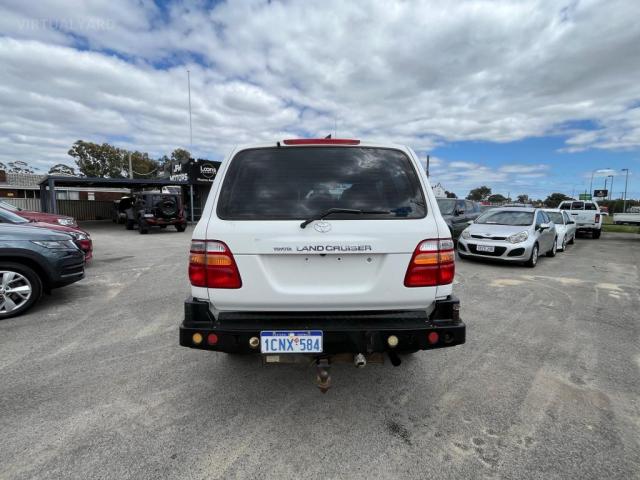 TOYOTA LANDCRUISER GXL (4X4) FZJ105R