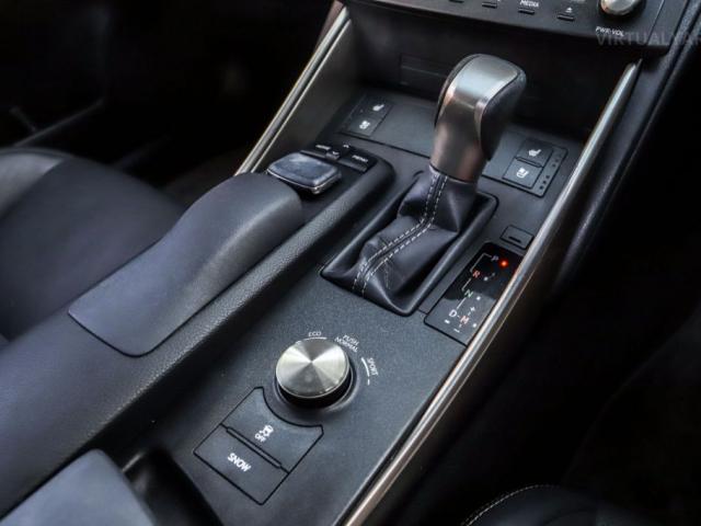 LEXUS IS IS 250 LUXURY GSE30R