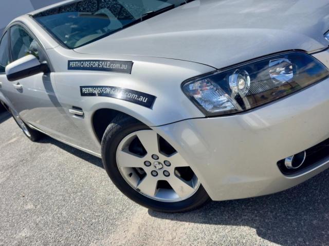 HOLDEN CALAIS VE
