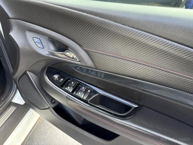 HOLDEN COMMODORE VF SERIES II SV6 BLACK SEDAN 4DR SPTS AUTO 6SP 3.6I [MY16]