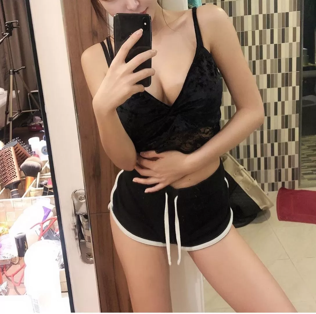 kimi19av private escort in St Marys