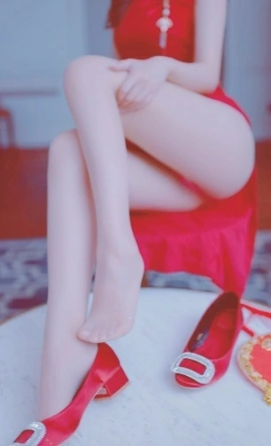 holly glossodia escorts private escort in Glossodia