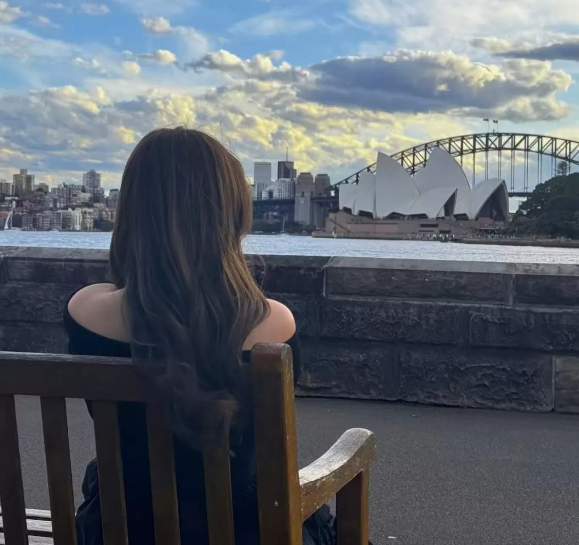 lora blonde chatswood private escort in Chatswood