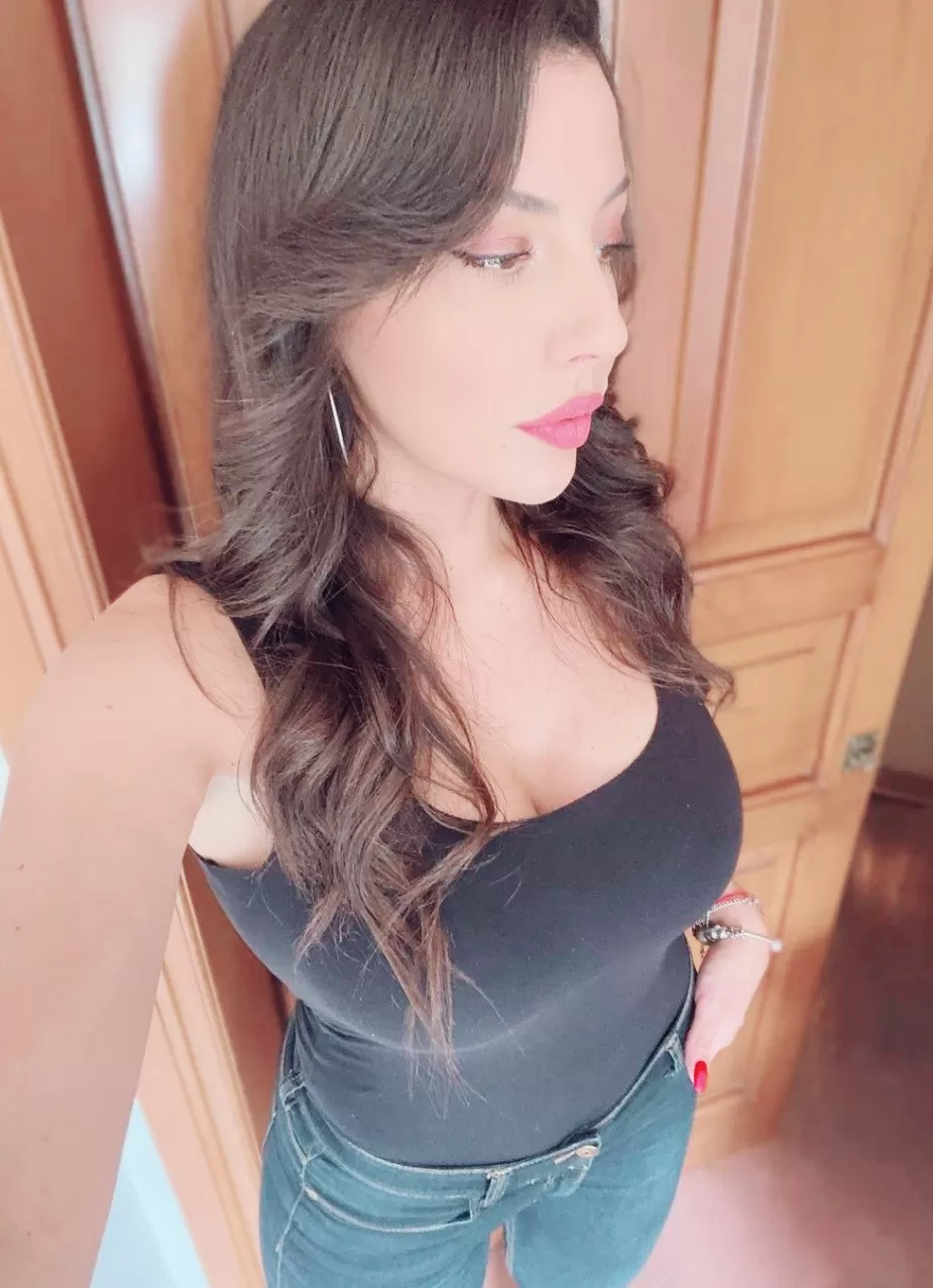 holly sydney top reviewed escorts private escort in Sydney