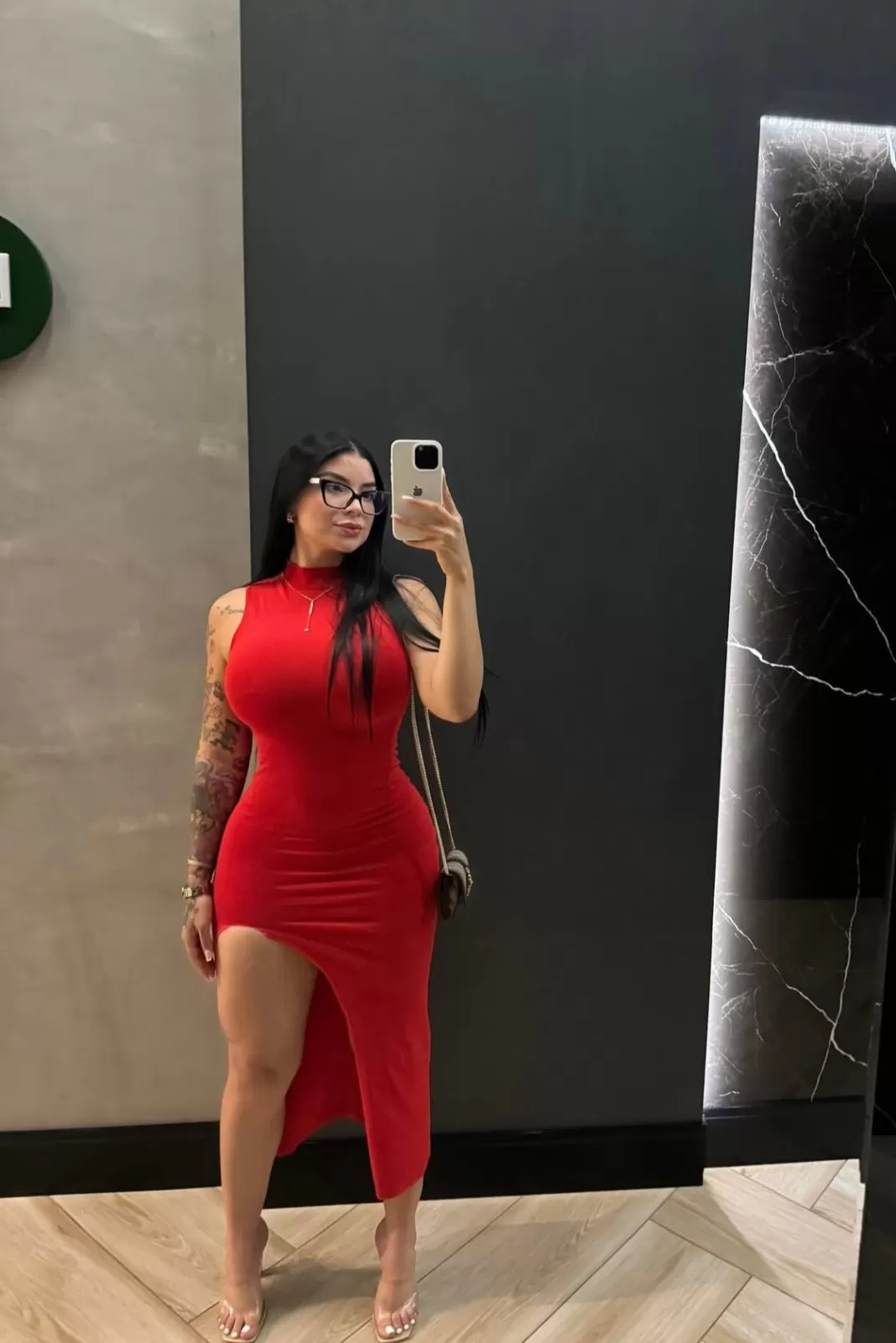 sou private escort in Wagga Wagga