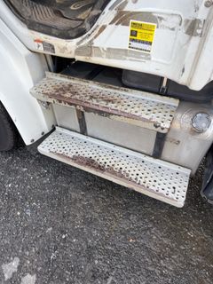 2012 Freightliner M2 Dump Truck - Image 17