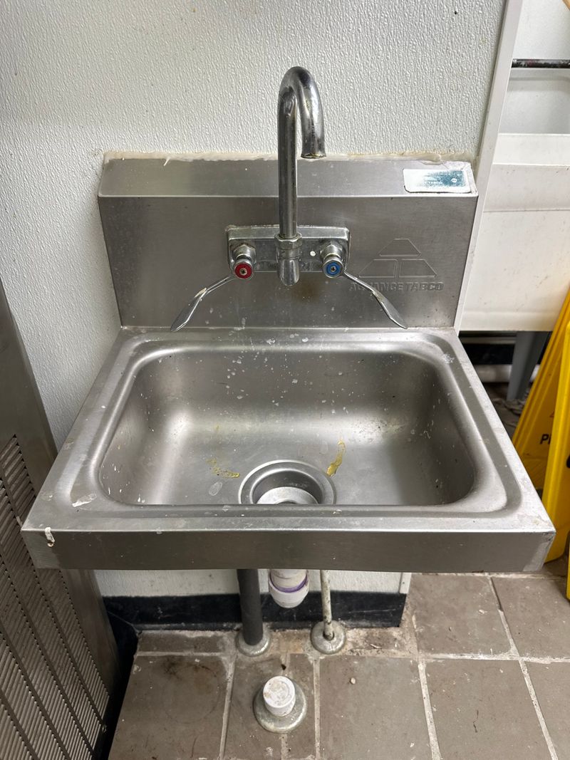 Restaurant Equipment & Dining Furniture Auction. Catonsville MD