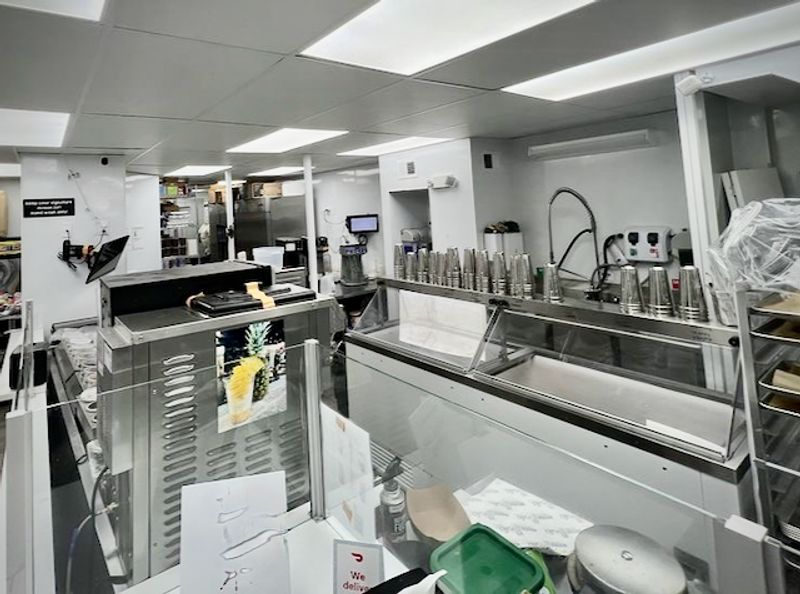 SHORT NOTICE! Ice Cream Cafe & Frozen Dessert Equipment. Alexandria VA banner