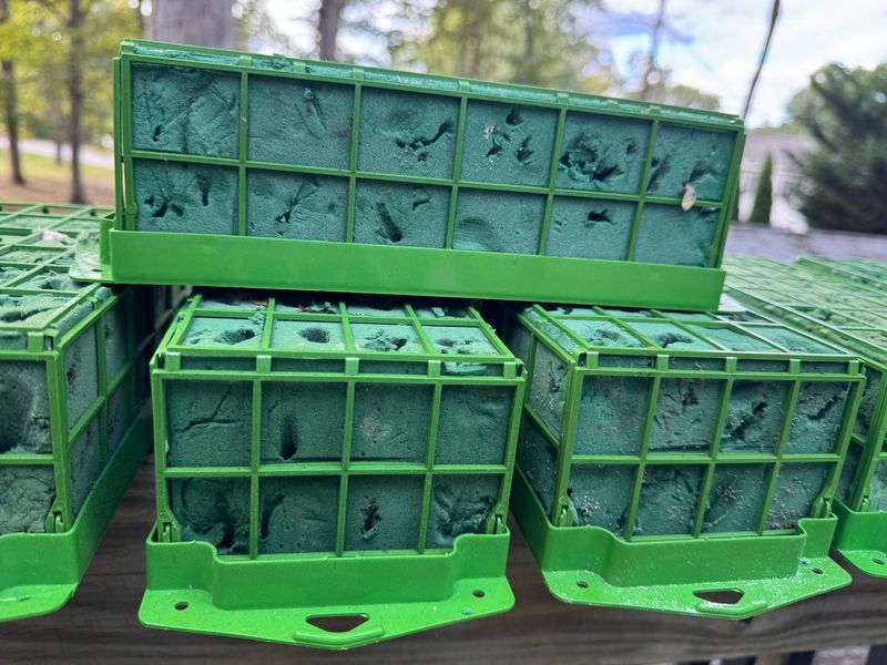 Floral Foam Rectangular Cage Holders x9 - Image 1