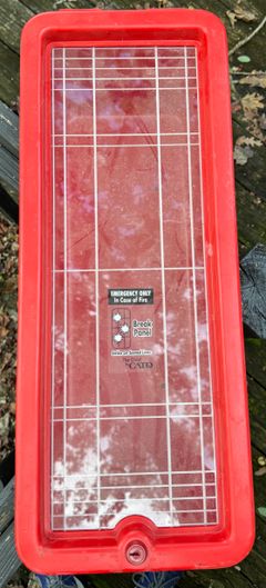 The Chief wall mount Red Fire Extinguisher storage box - Image 3