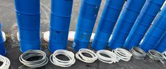 6 - 21 Gal Plastic Barrels w/ lids & lid rings - Image 2