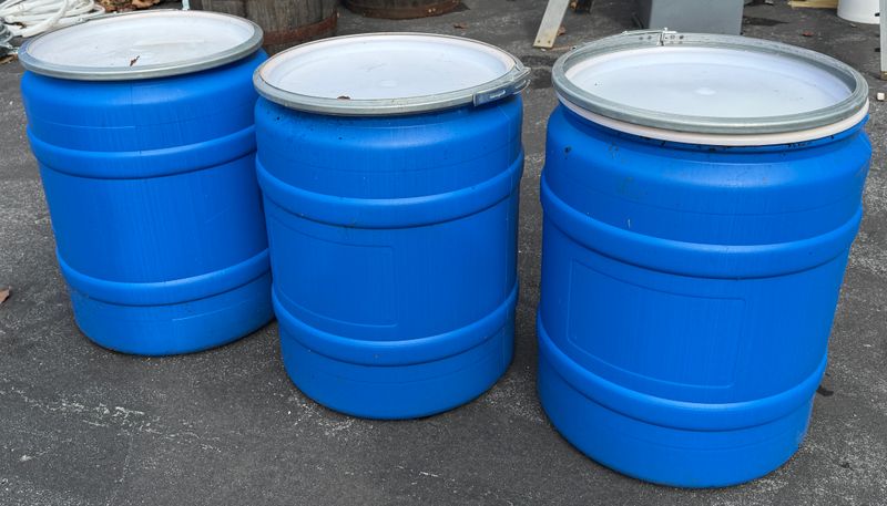 3 ~20 Gallon Industrial Plastic Barrels w/ Lid - Image 1