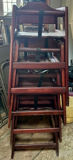 NSF approved Restaurant High Chair.  - Image 1