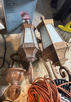 Collection of Rustic Traditional Exterior Lighting  (7 pieces 1 New in the box) - Image 1