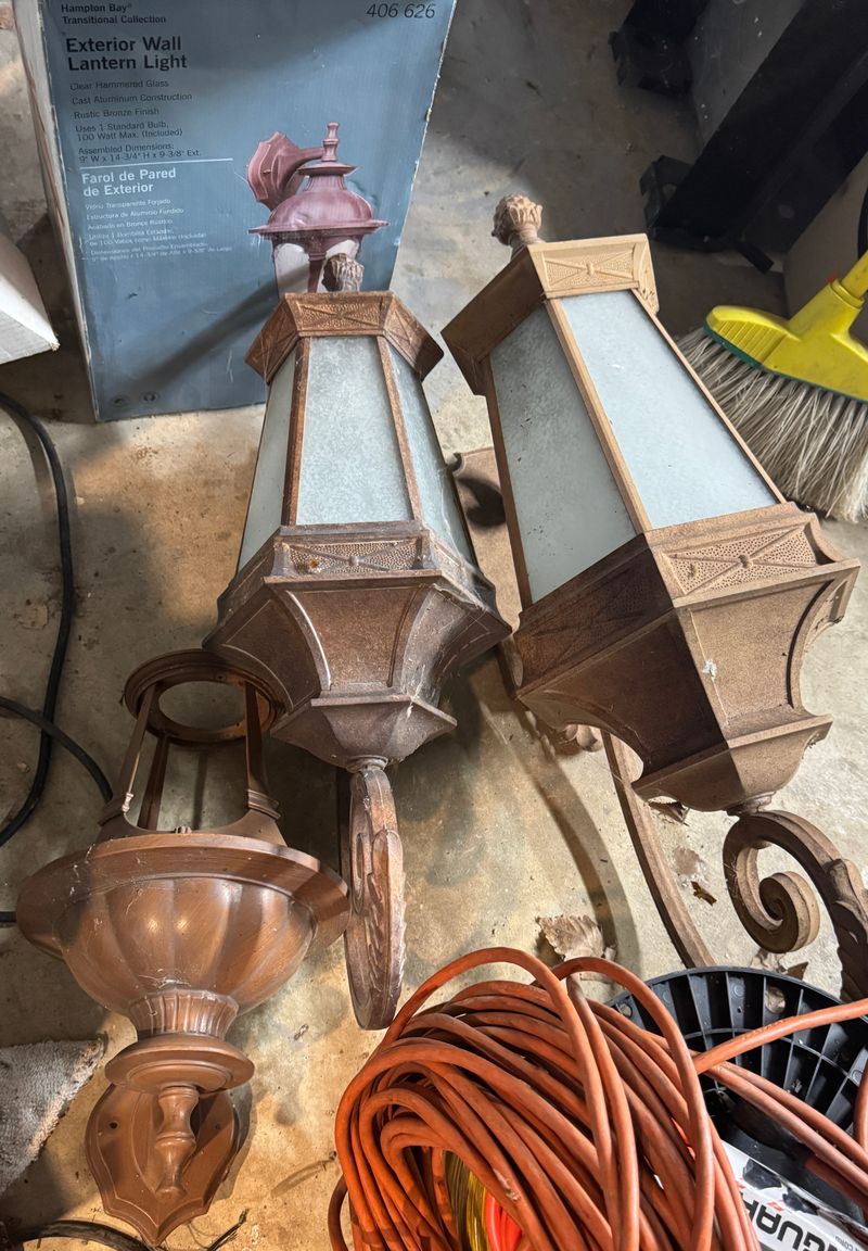 Collection of Rustic Traditional Exterior Lighting (7 pieces 1 New in the box) - Image 1