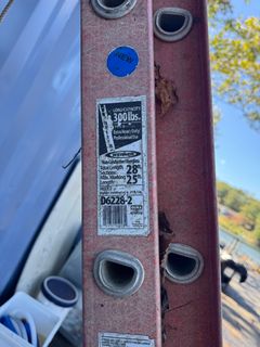 28 foot fiberglass extension ladder - Image 2