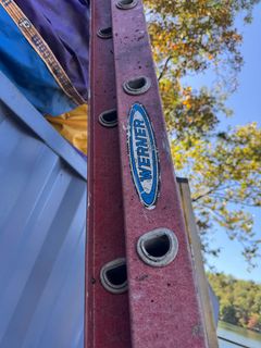 28 foot fiberglass extension ladder - Image 3