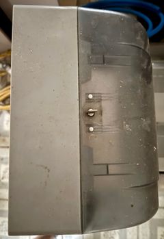 Manual Paper Towl Dispenser  - Image 3