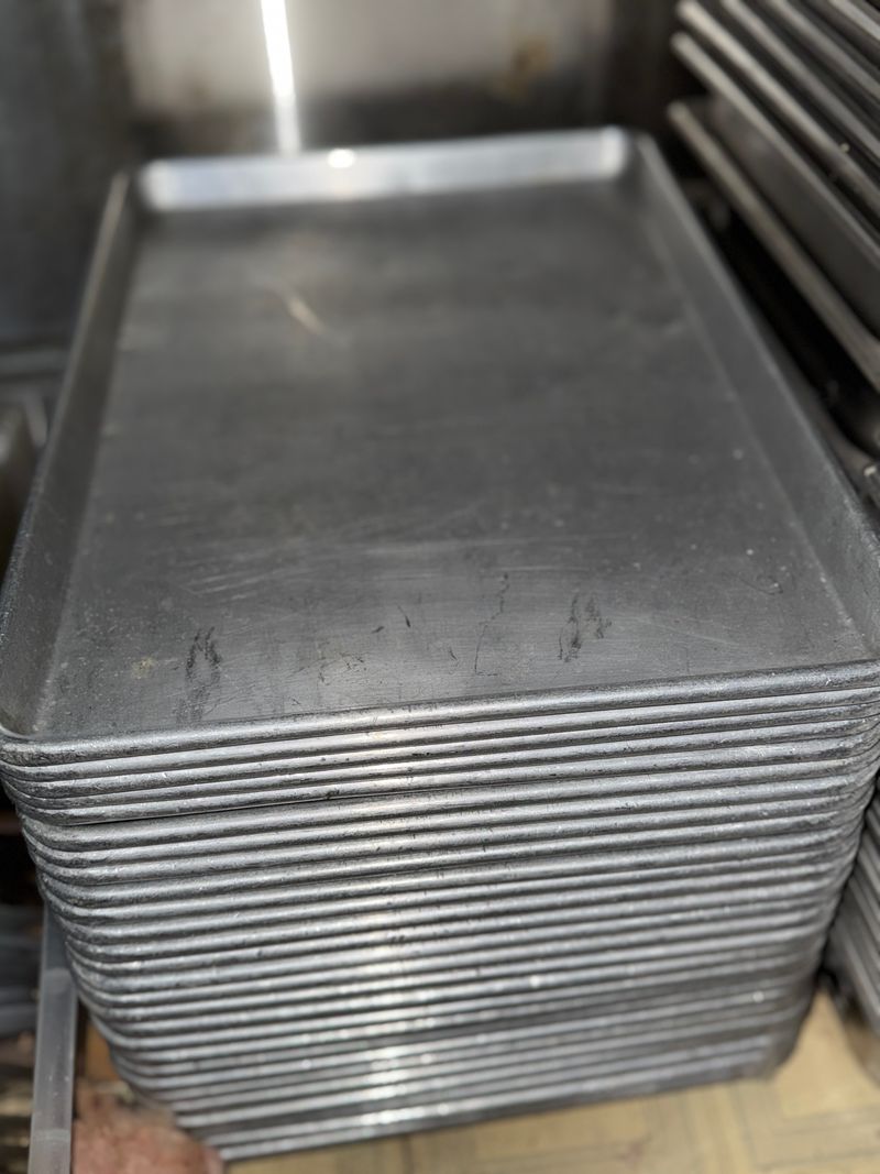 13in x 18in NSF Restaurant Quality Baking Trays (x6) - Image 1