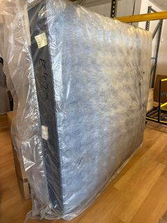 Serta Classic Exclusive 13" Firm King - Image 6