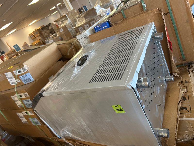 ICE MAKER - Image 1