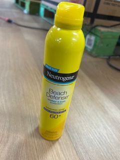 Neutrogena Beach Defense Sunscreen Spray SPF 60+, 8.5 oz - Image 1