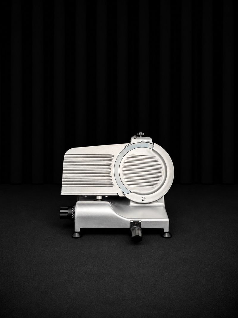 Globe G12 Commercial Food Slicer - Image 1