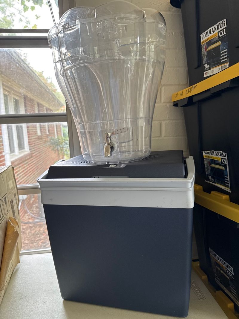 Electric Portable Cooler Warmer and Acrylic Beverage Dispenser Lot - Image 1