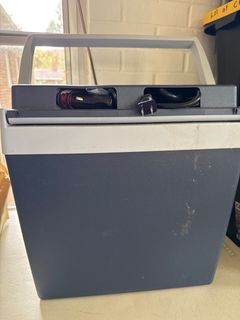 Electric Portable Cooler Warmer and Acrylic Beverage Dispenser Lot - Image 4