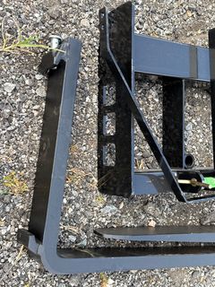 Skid Steer Pallet Fork Attachment with Forks - Image 6