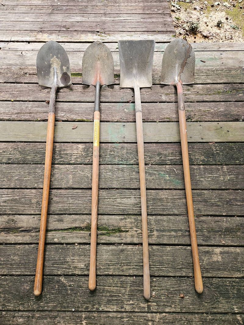 Long Handle Shovels - Image 1