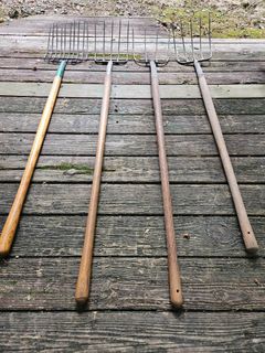 Long Handle Pitchforks - Image 3