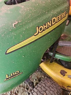 John Deere L110 Automatic Riding Mower - Image 2