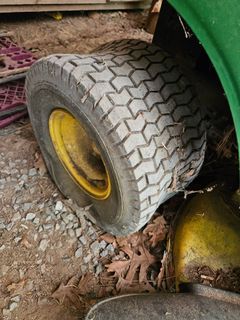 John Deere L110 Automatic Riding Mower - Image 12
