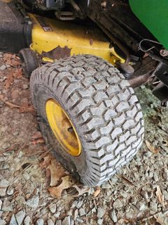 John Deere L110 Automatic Riding Mower - Image 13