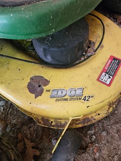 John Deere L110 Automatic Riding Mower - Image 3