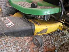 John Deere L110 Automatic Riding Mower - Image 10