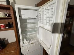 Mini Fridge  - Image 3