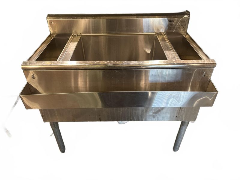 Underbar Ice Bin with Bottle Storage - Image 1