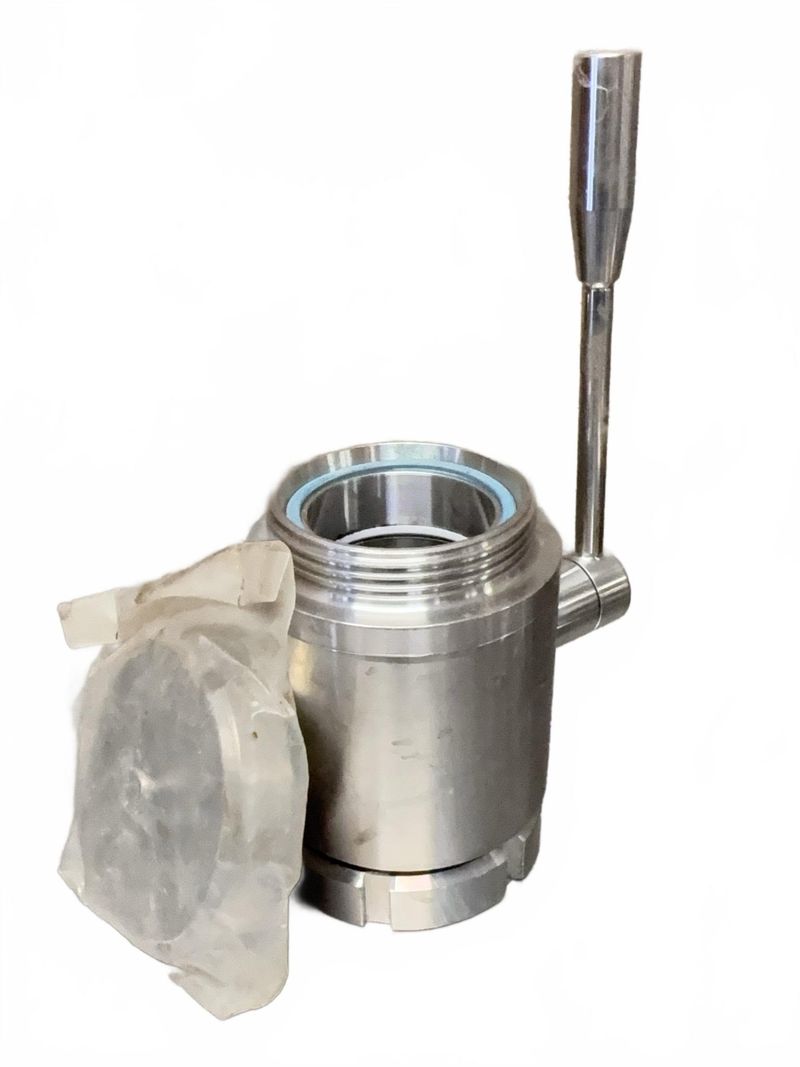 Butterfly Valve, Threaded - Image 1