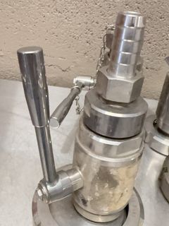 Assorted Sampling Valves - Image 4